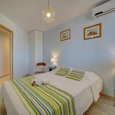 Lumineux 3 Pieces Renove Face Au Port L! A2b218 Apartment