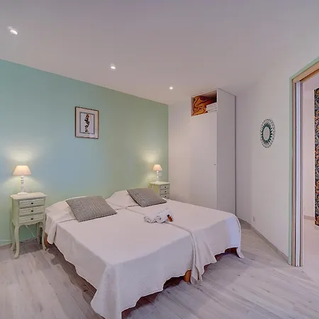 Lumineux 3 Pieces Renove Face Au Port L! A2b218 Cannes