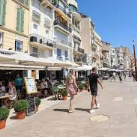 Lumineux 3 Pieces Renove Face Au Port L! A2b218 Cannes